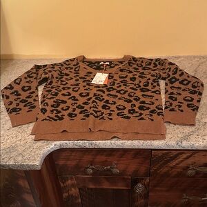 Knox Rose Leopard Print V-Neck Sweater